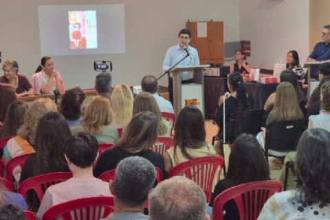 VIDEO | Presentaron la antología Letras Libres con textos distinguidos del certamen literario entrerriano