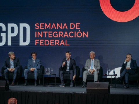 VIDEO | Frigerio participó de una jornada de formación política ante 400 jóvenes