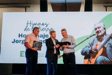 VIDEO | Frigerio encabezó un emotivo homenaje a Jorge Méndez en el CPC