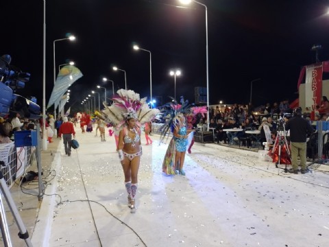 El Carnaval del País vibró ante más de 22 mil espectadores y se despide del feriado