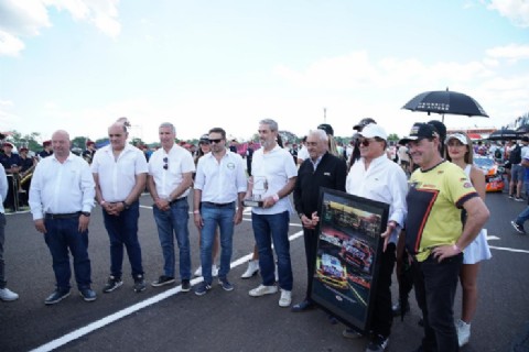 VIDEO | El Gobierno provincial acompañó la 13° fecha del Turismo Carretera en Paraná