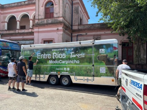 La Oficina Móvil de Turismo inició su recorrido de promoción por la provincia