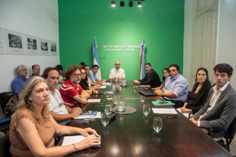 El Gobierno hizo una nueva oferta salarial mejorada a los gremios docentes