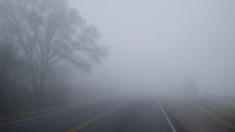 Advierten sobre la presencia de bancos de niebla en toda la provincia