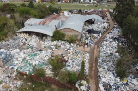 Detectan residuos peligrosos en una chatarrería vinculada a una concejal libertaria