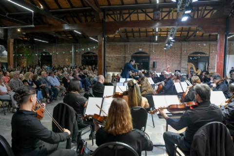La Sinfónica de Entre Ríos brilló con Alex Amsel y anticipa un nuevo concierto en mayo
