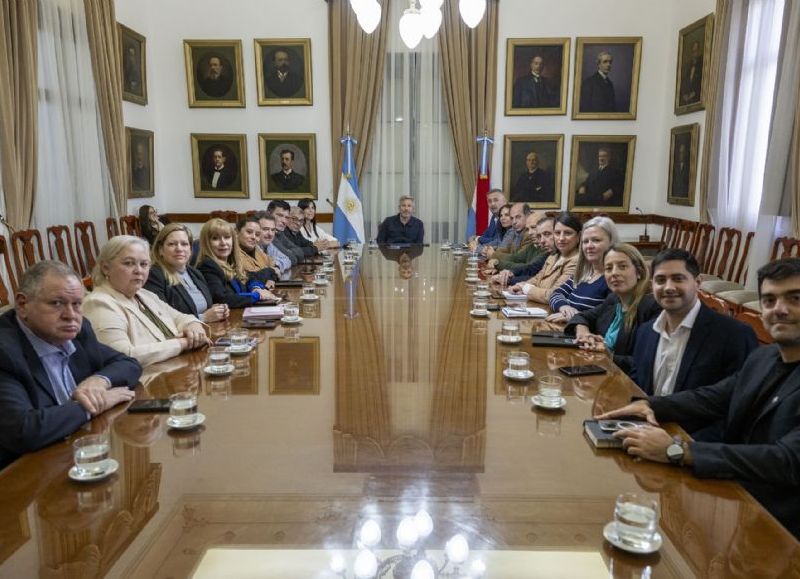 Frigerio trató con legisladores de ambas cámaras la situación de Entre Ríos y las expectativas