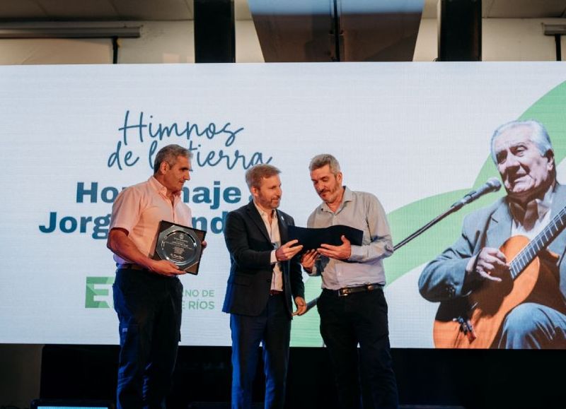 VIDEO | Frigerio encabezó un emotivo homenaje a Jorge Méndez en el CPC