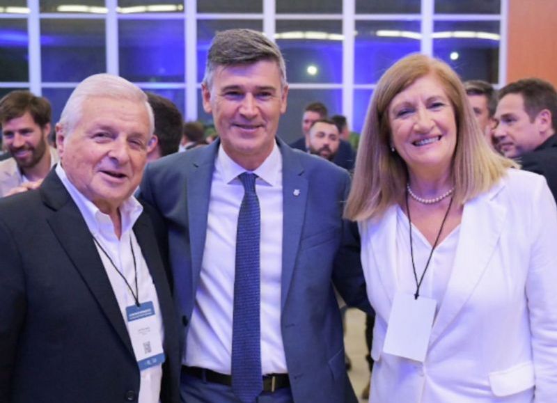 Encuentro federal: Romero participó de la "Noche de los Intendentes: Ciudades de oportunidades"