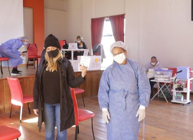 Gualeguaychú: gran caudal de jóvenes asisten a los centros de vacunación