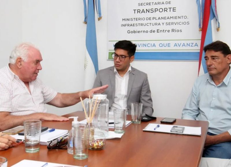 La provincia acompaña a municipios del área metropolitana en gestiones de transporte de pasajeros