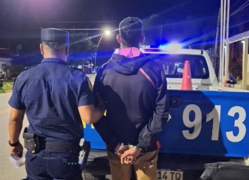 Paraná: funcionarios policiales reconocieron a un delincuente que tenía arresto domiciliario