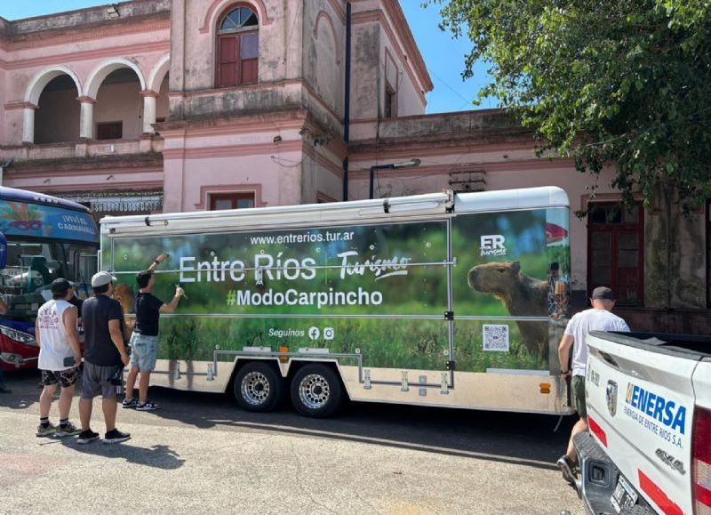 La Oficina Móvil de Turismo inició su recorrido de promoción por la provincia