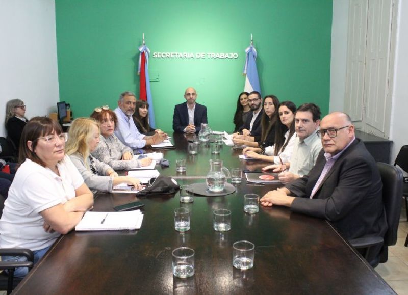 El gobierno de la provincia presentó una nueva propuesta salarial para los trabajadores estatales