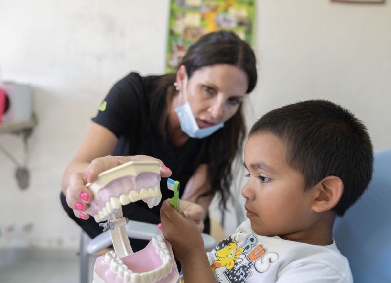 Salud refuerza la importancia de la higiene bucal para prevenir enfermedades y complicaciones