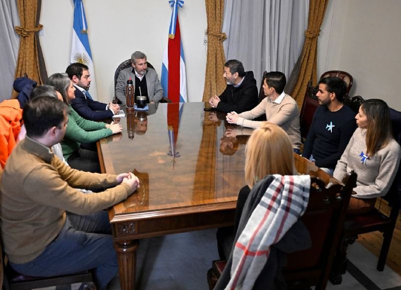 Trabajadores aeronáuticos agradecieron a Frigerio sus gestiones para el retorno de los vuelos