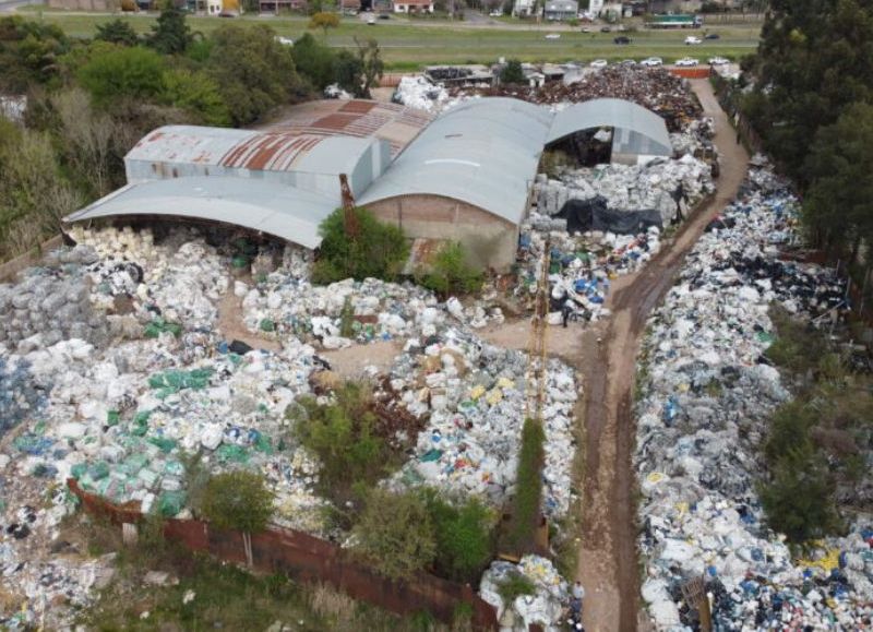 Detectan residuos peligrosos en una chatarrería vinculada a una concejal libertaria