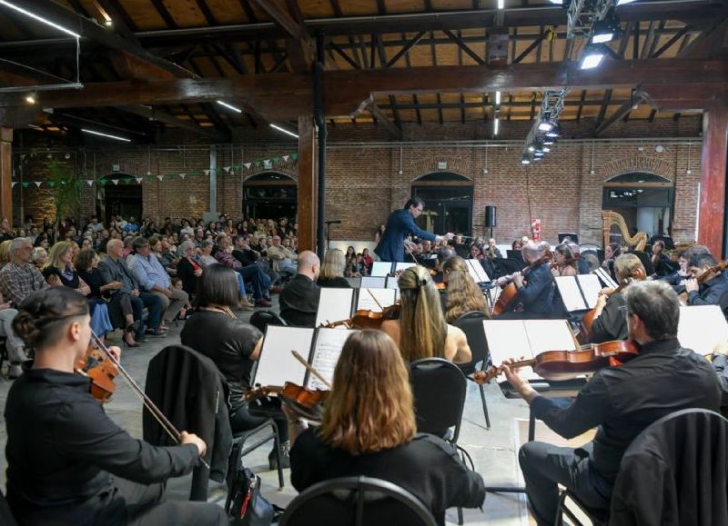 La Sinfónica de Entre Ríos brilló con Alex Amsel y anticipa un nuevo concierto en mayo