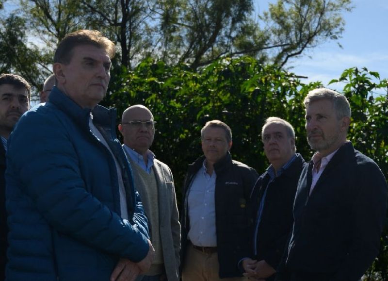 VIDEO | Frigerio dio inicio a obras en el arroyo Cabayú Cuatiá y entregó equipamiento hidráulico