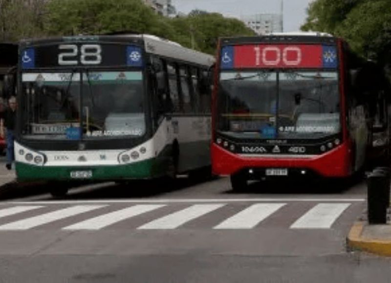 Paraná continúa este lunes sin colectivos “parcialmente”