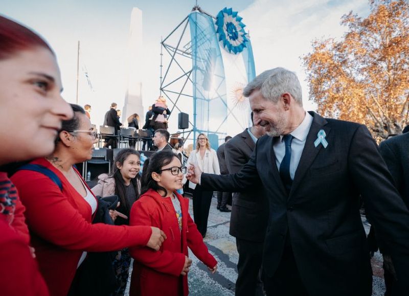 Frigerio participó de los actos por el Día de la Independencia en Gualeguaychú